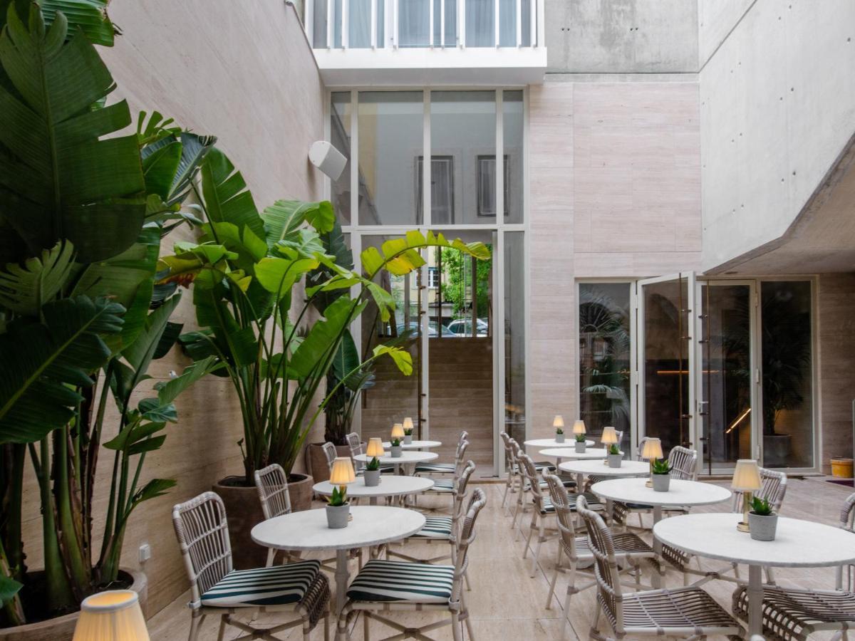 Browns Avenue Hotel Lisabona Exterior foto The Café at the National Portrait Gallery