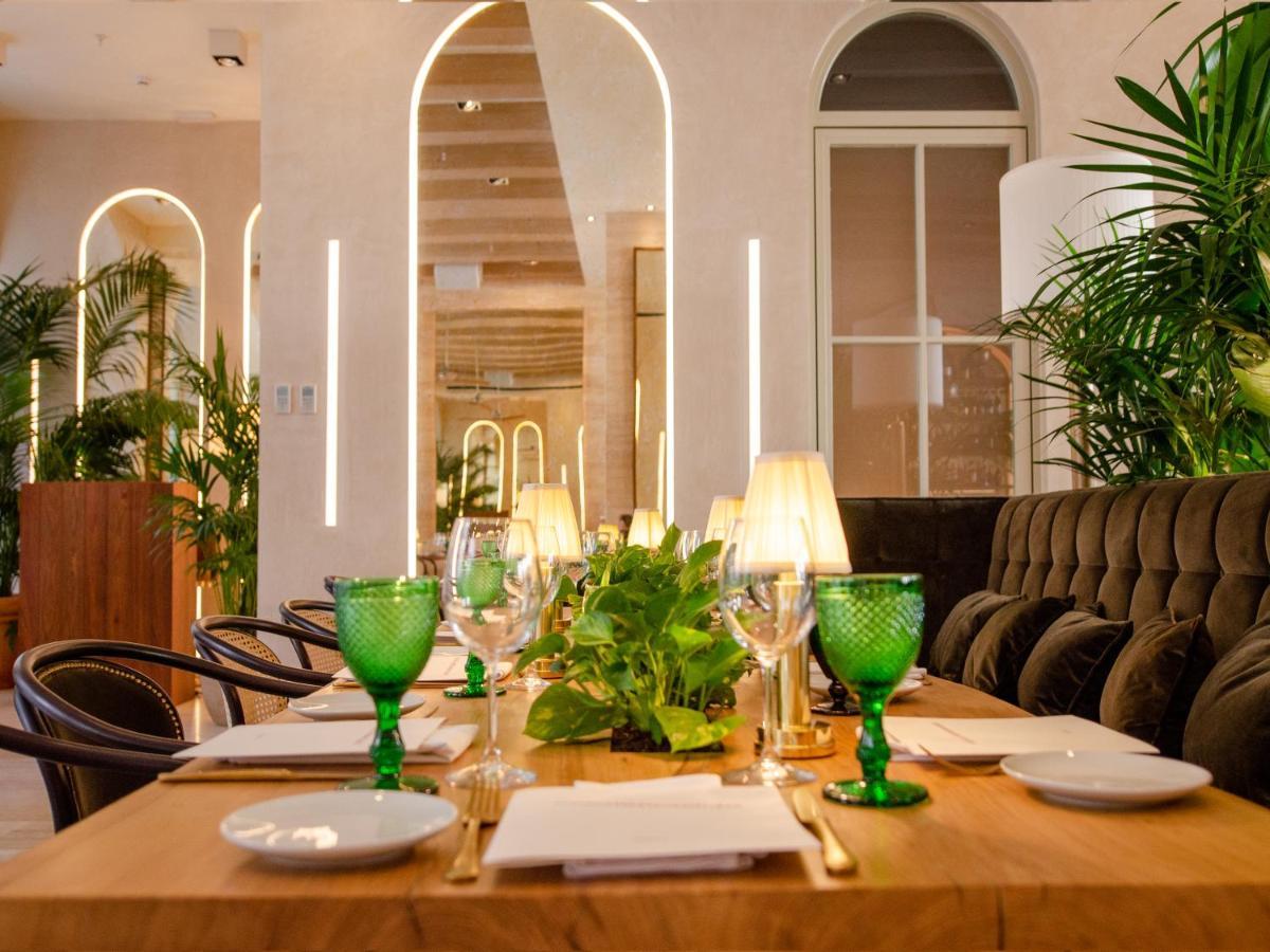 Browns Avenue Hotel Lisabona Exterior foto Restaurant