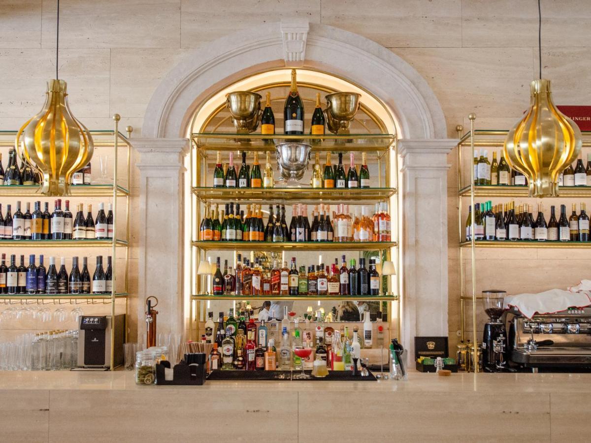 Browns Avenue Hotel Lisabona Exterior foto The bar at the Ritz